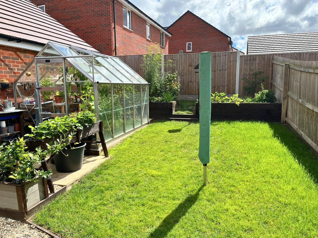 8 Bullrush Close